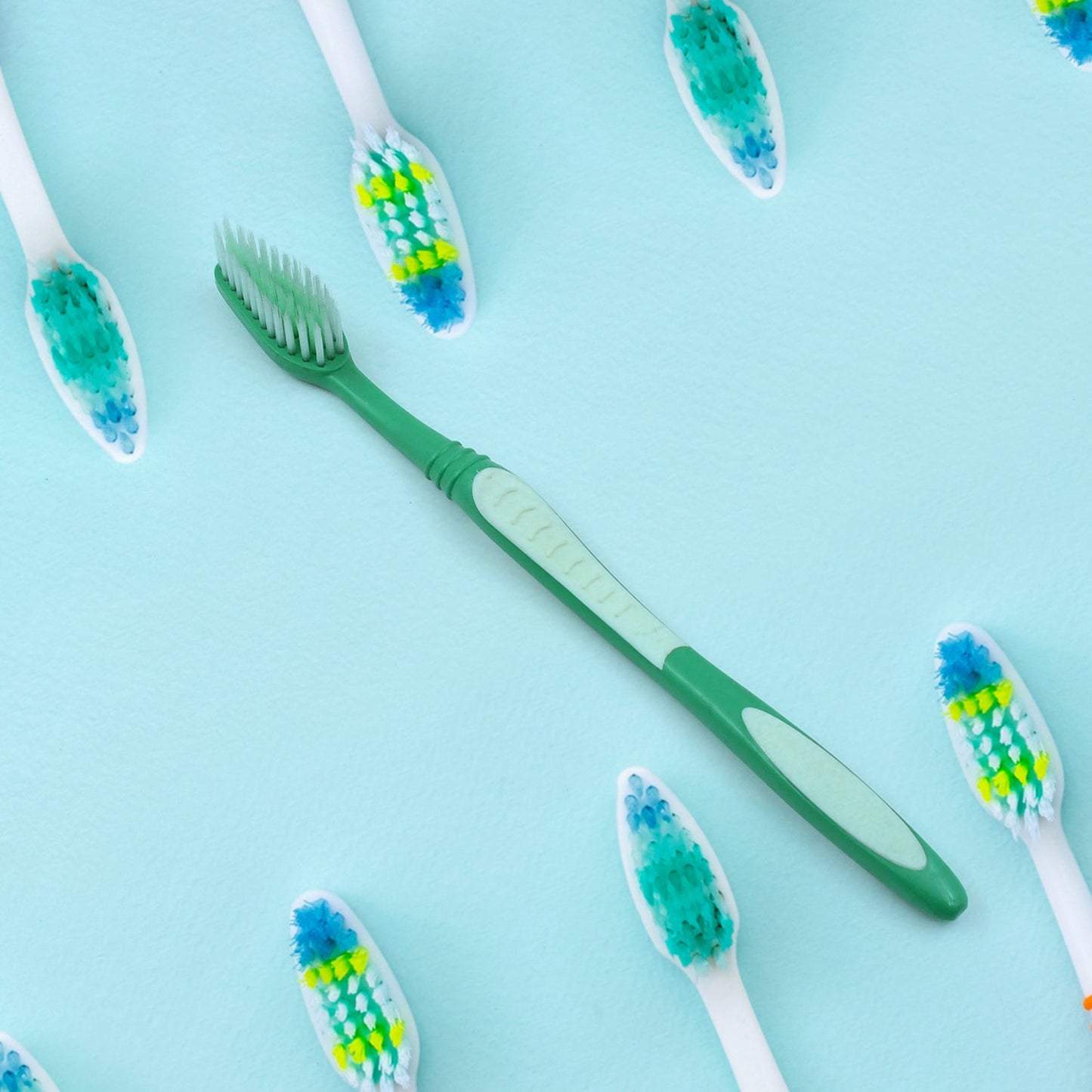 Plastic Toothbrush With Plastic Round Box for Men and Women, Kids, Adults Plastic Toothbrush (10 pcs Set)