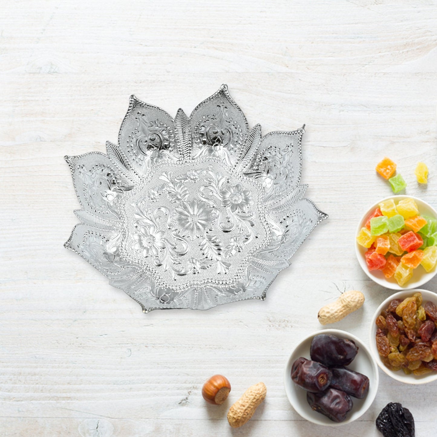 Decorative tray for mukhwas and dry fruits