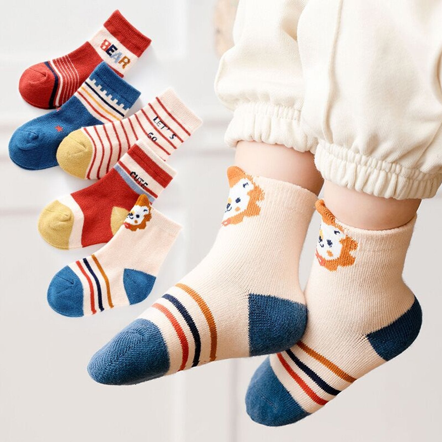 Kids' socks in a close-up, showing their simple and classic design for everyday wear