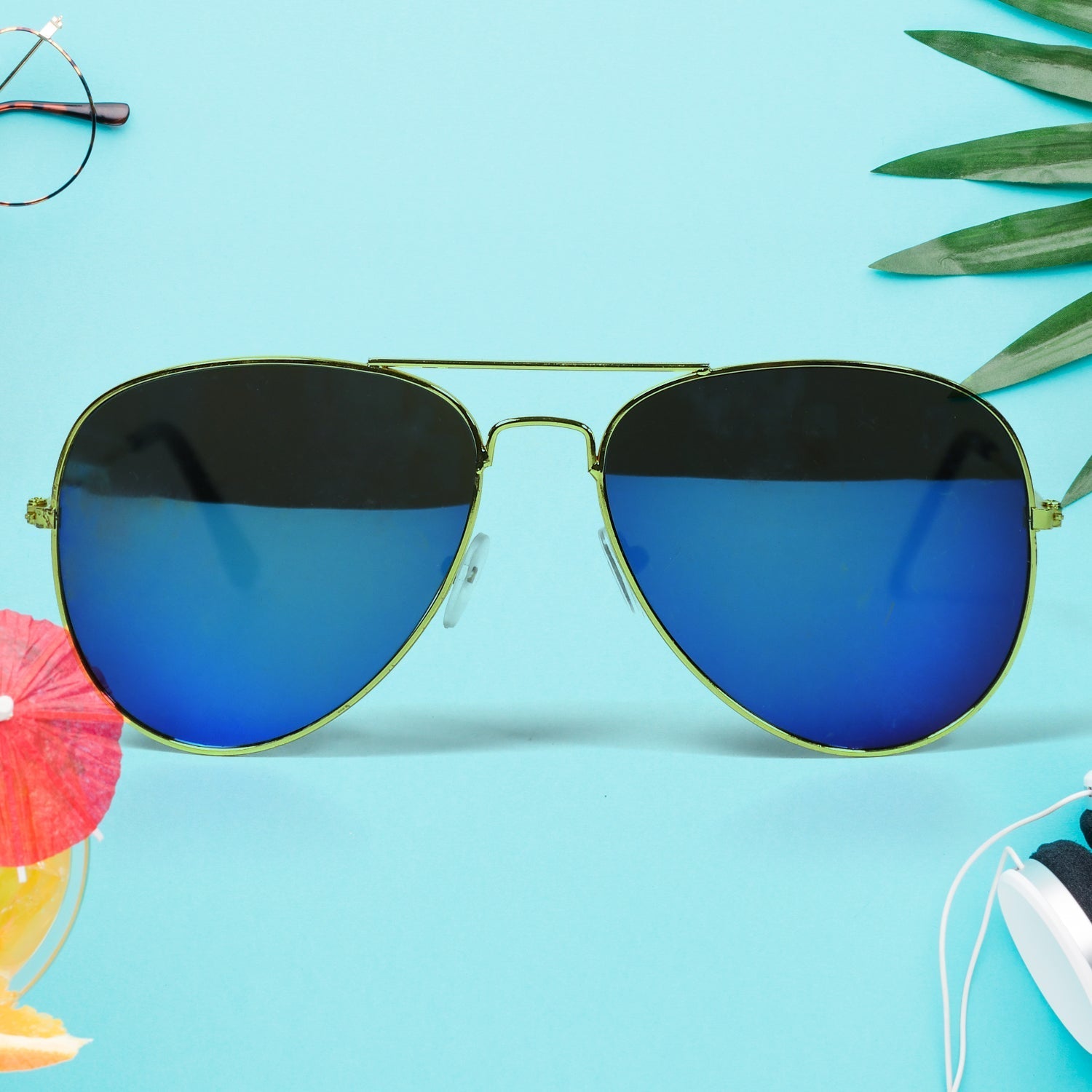 Fashionable UV sunglasses