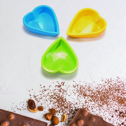 Silicone heart-shaped baking mold set