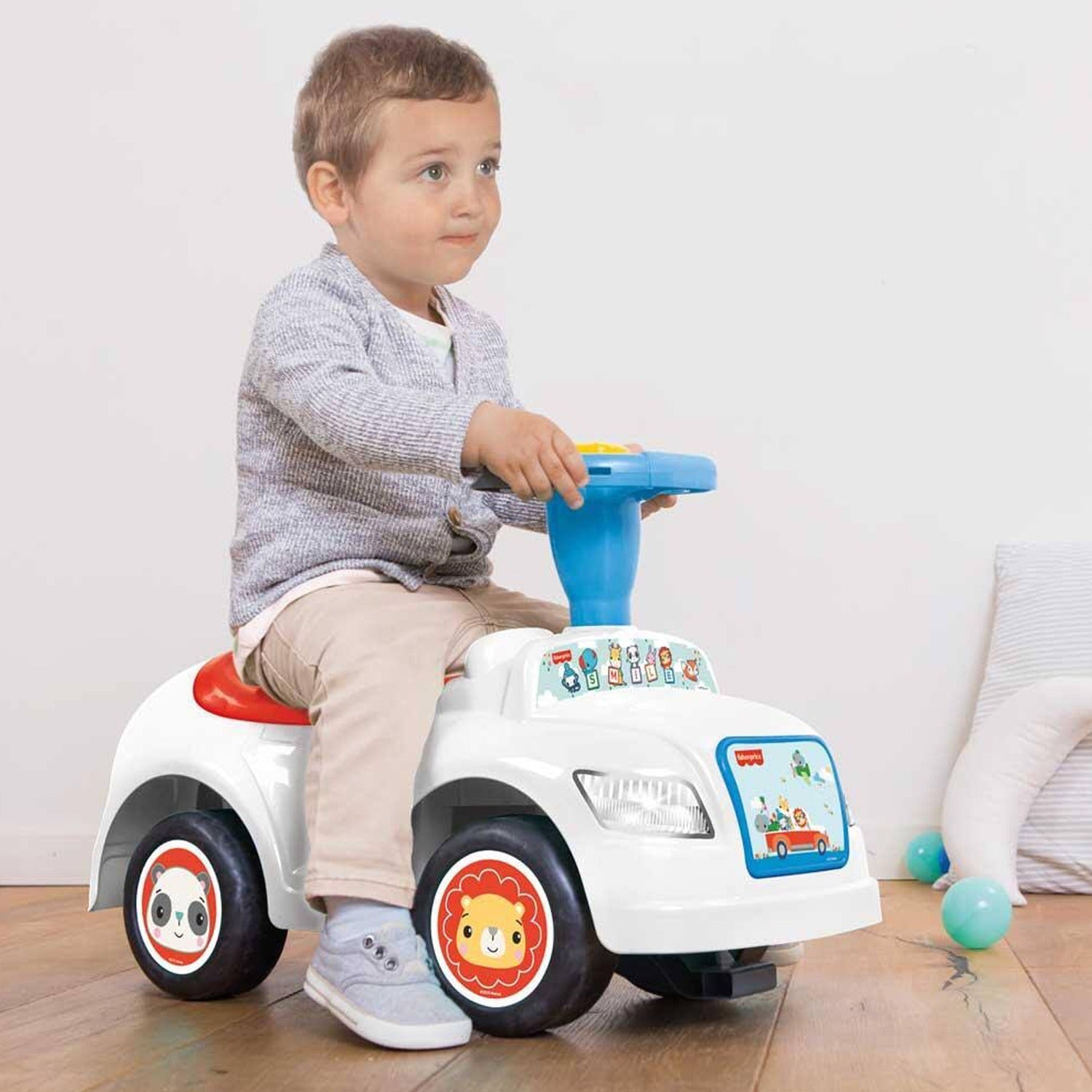 Kids ride-on car with backrest and musical horn