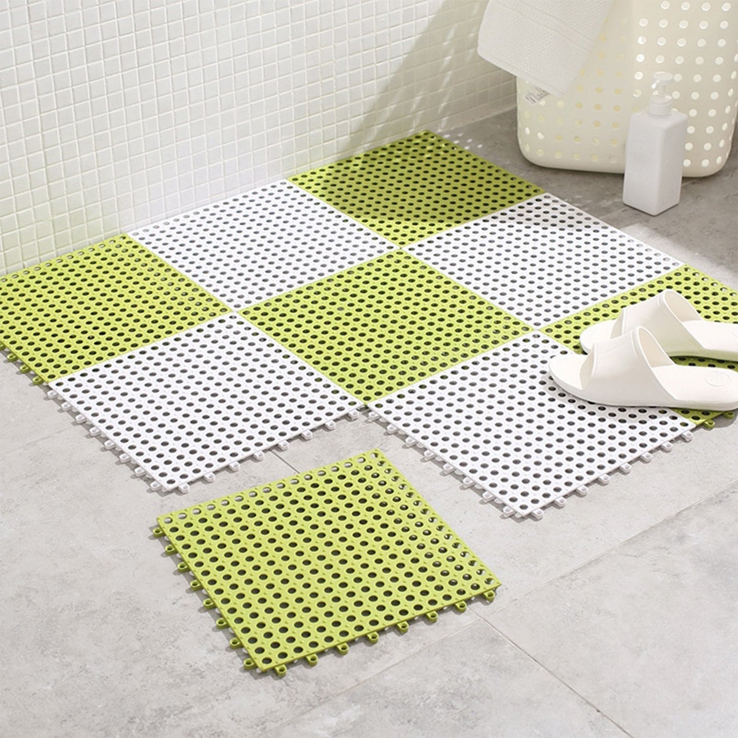 Bath anti-slip mat designed to prevent slipping on wet surfaces